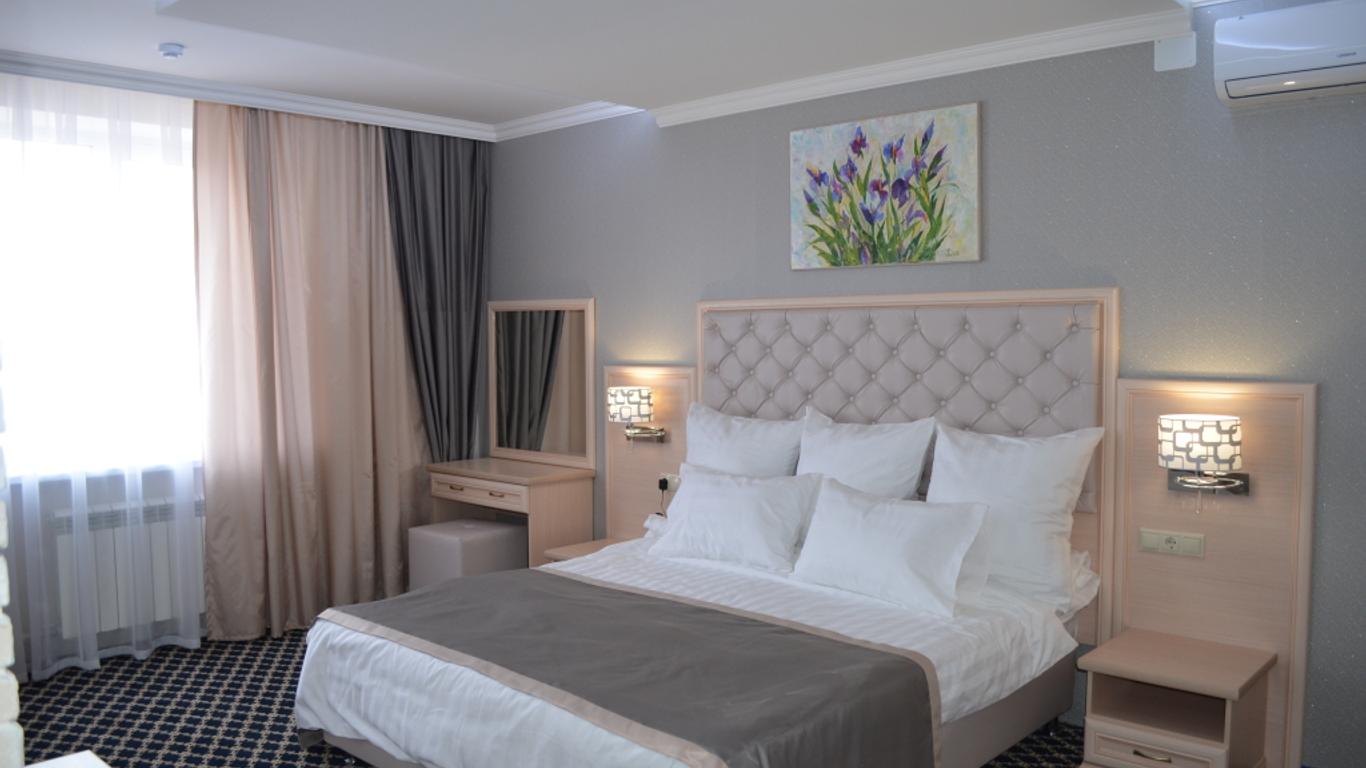 Hotel Apriori