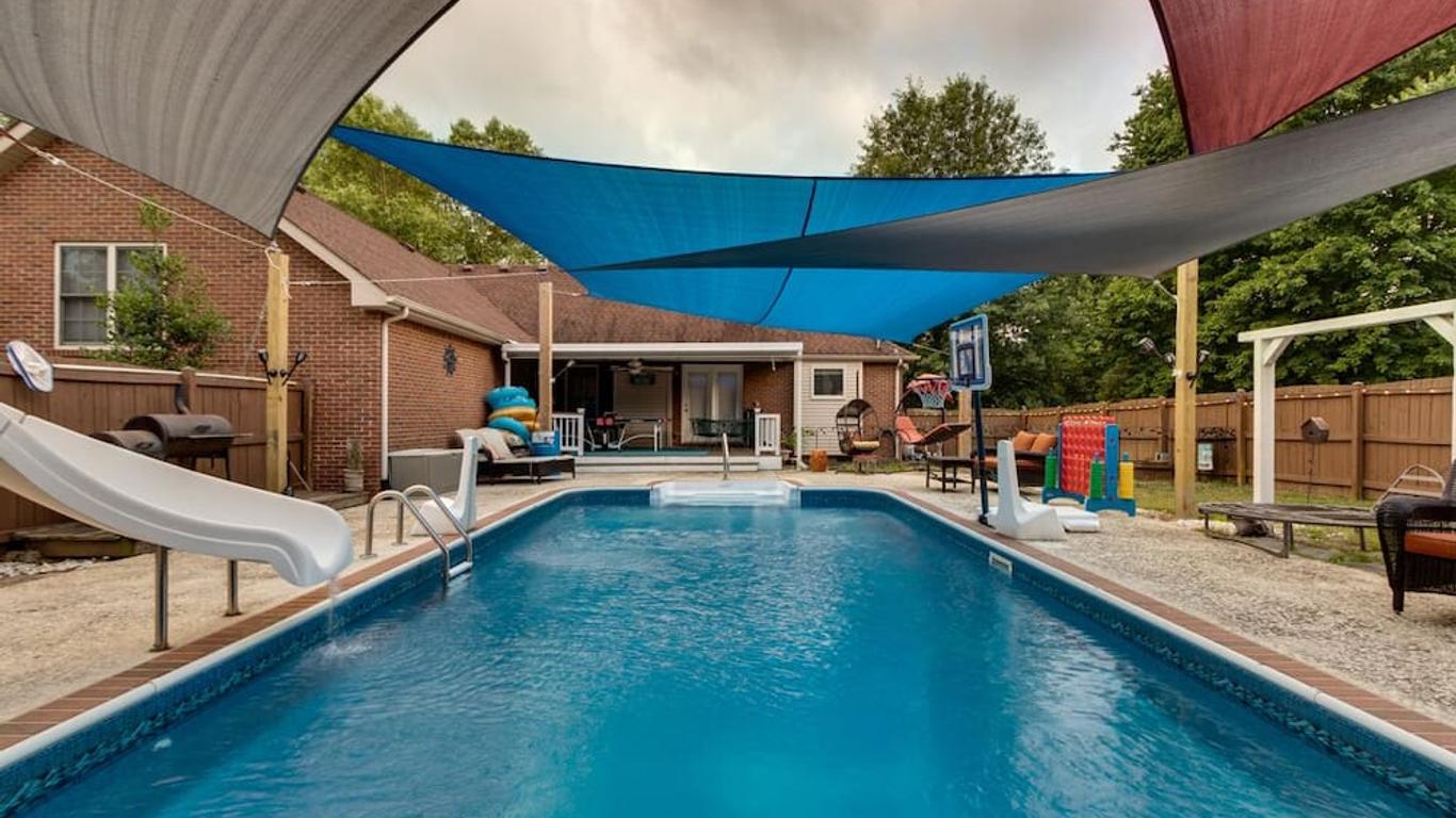 Fun In The Sun - Outdoor Fireplace, Salt Water Pool, Hot Tub, Sauna + Much More