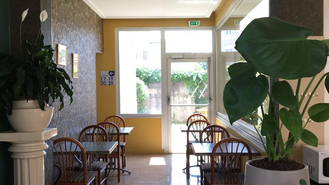 Hotel Val De Saone Lyon Caluire Rillieux