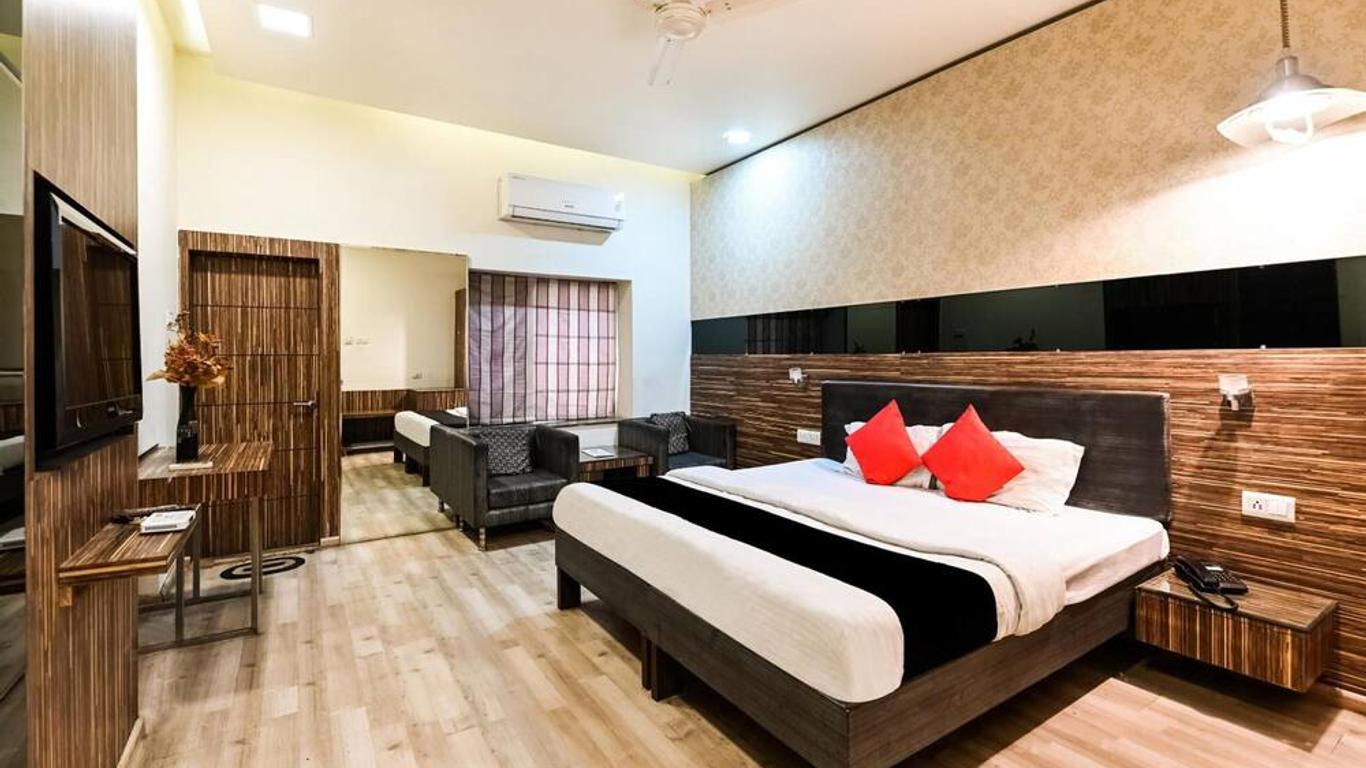 Fabhotel Prime Surpin Palace