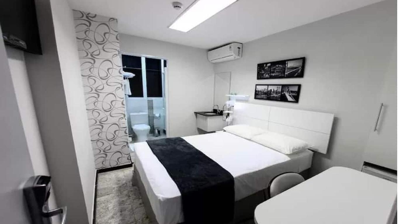 Compacto Hotel