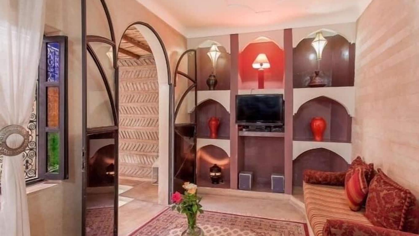 Dar Kamar Zamane - Adults Only