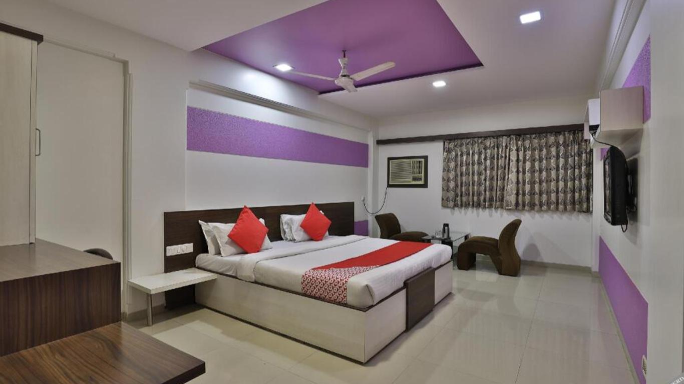OYO 14235 Hotel Ostria