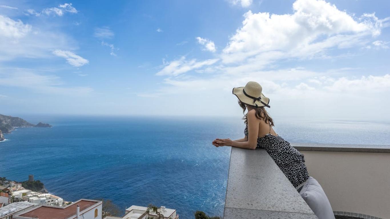 Albadamare Boutique Hotel