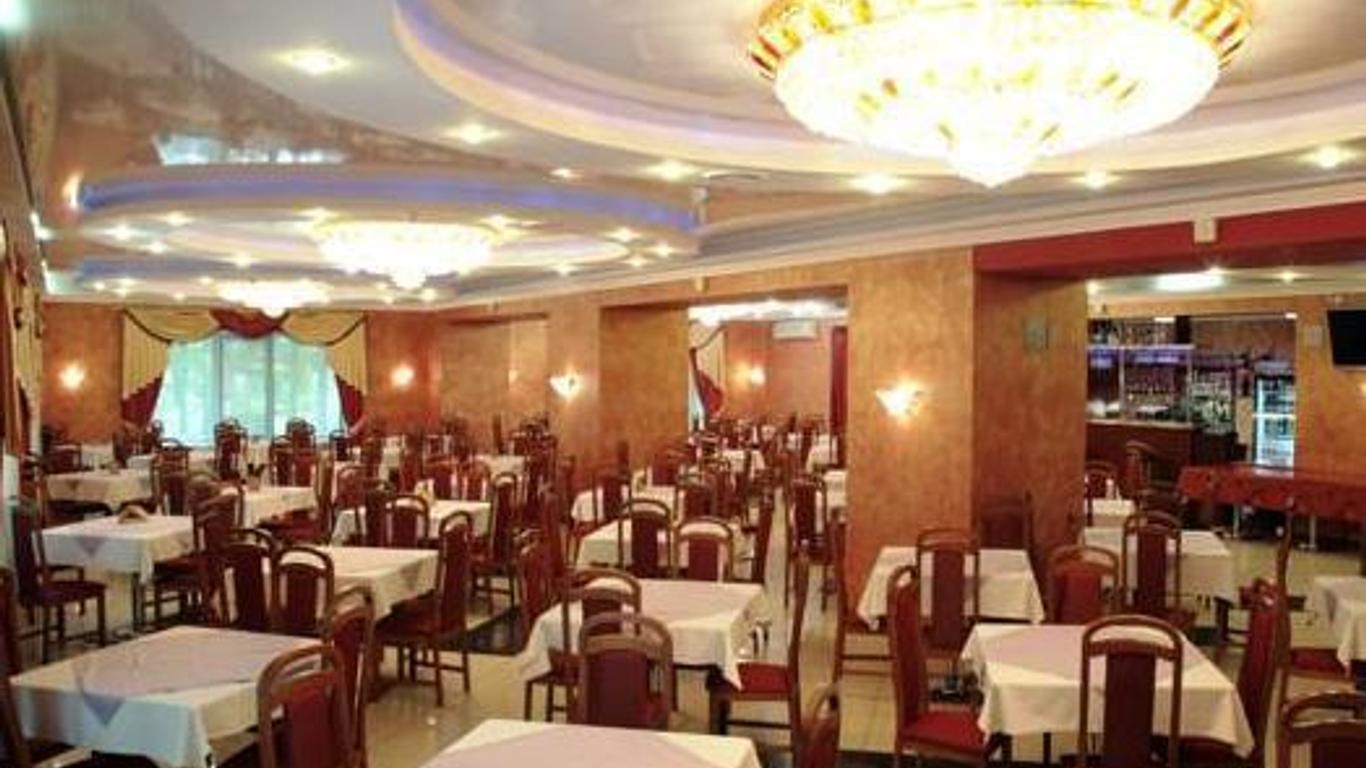 Regina Petrovsky Hotel