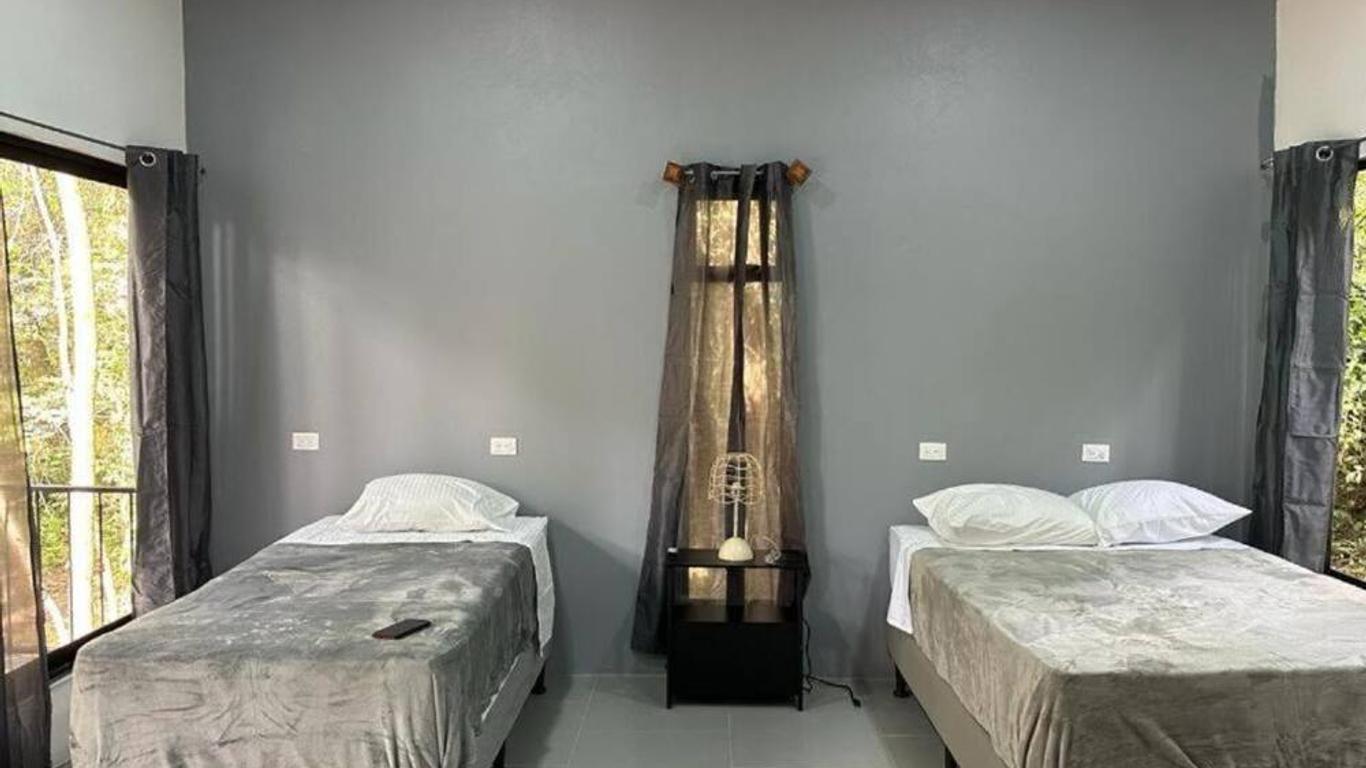 Hotel Roca Verde