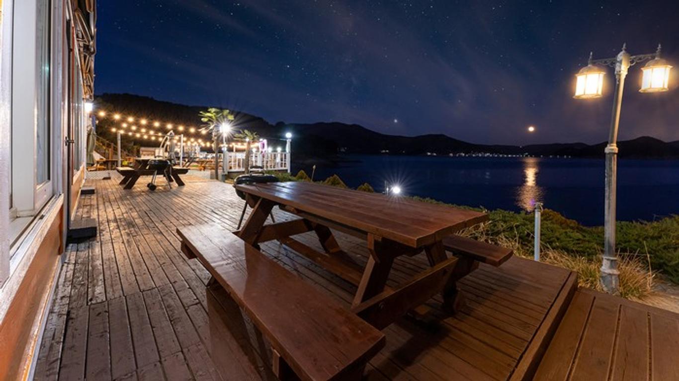Geojedo Blue Mare Pension