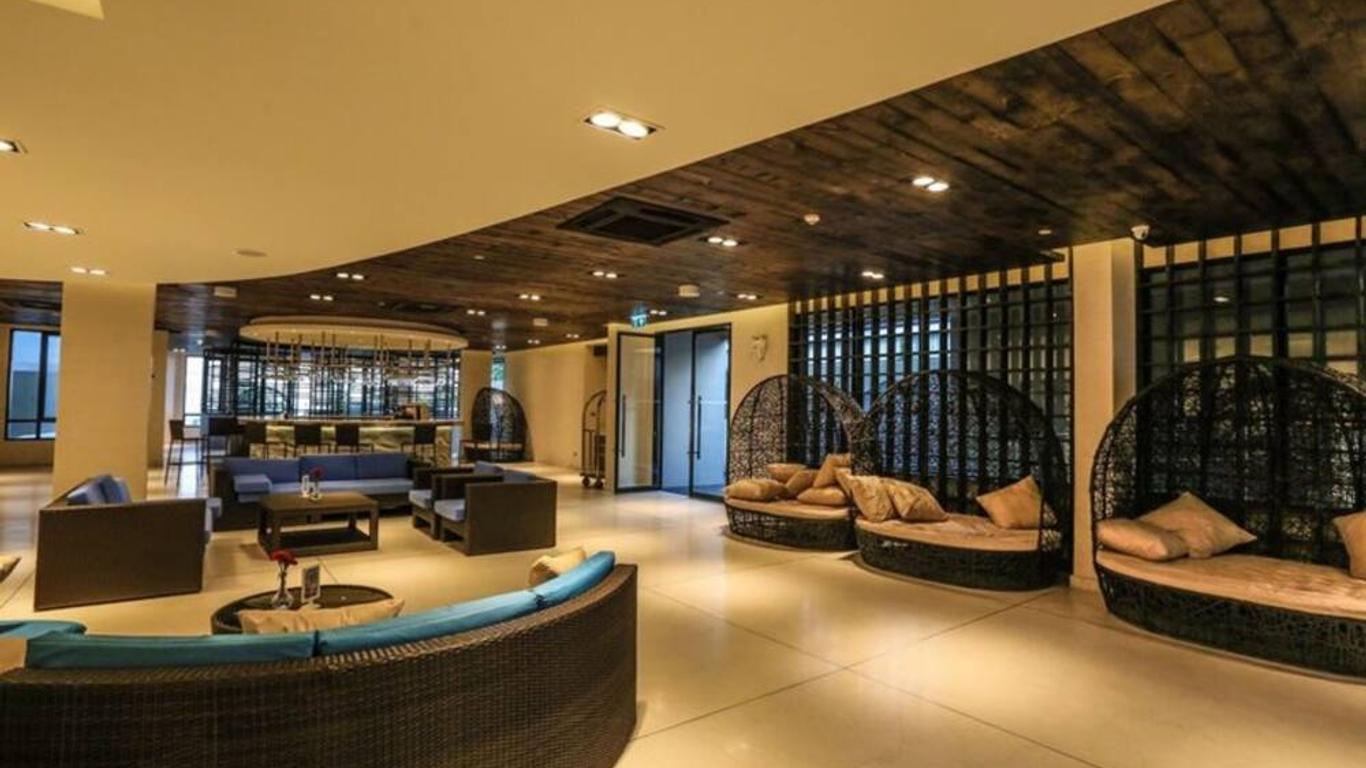 Golden Tulip Pattaya Beach Resort