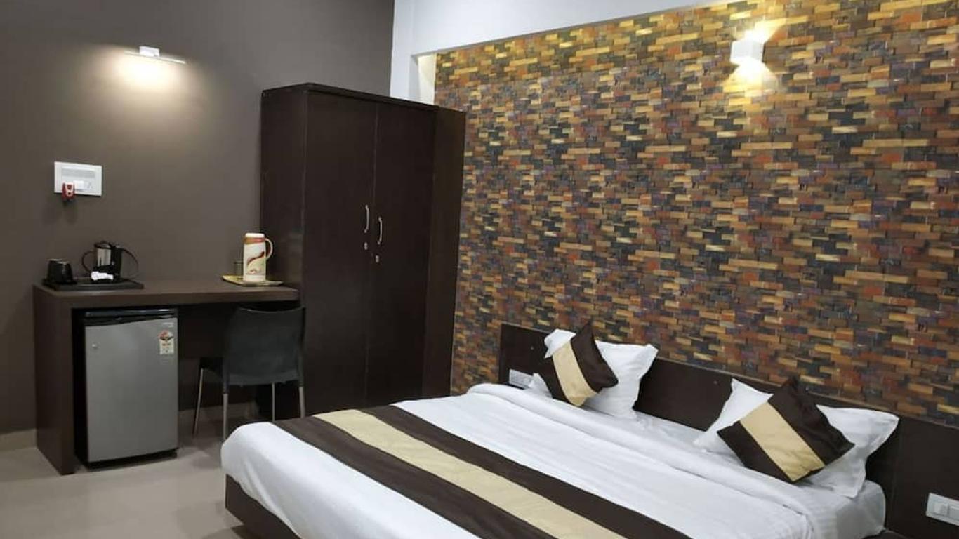 Abhinav Hotel