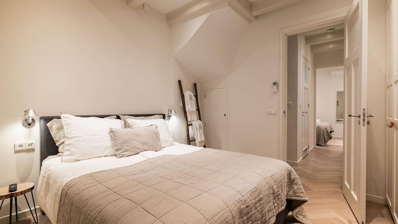 Leidse Square 5 star Luxury Apartment