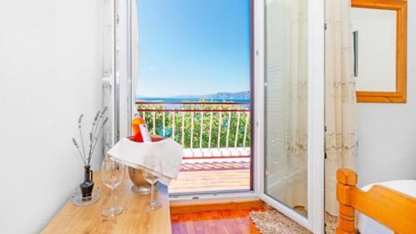 Rooms and Restaurant Danica