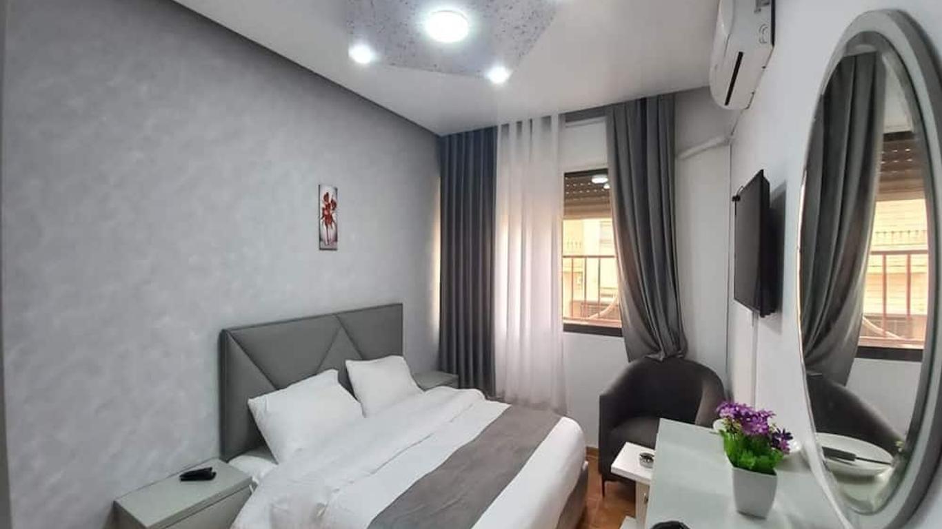 Al-Nujoom Hotel Suites