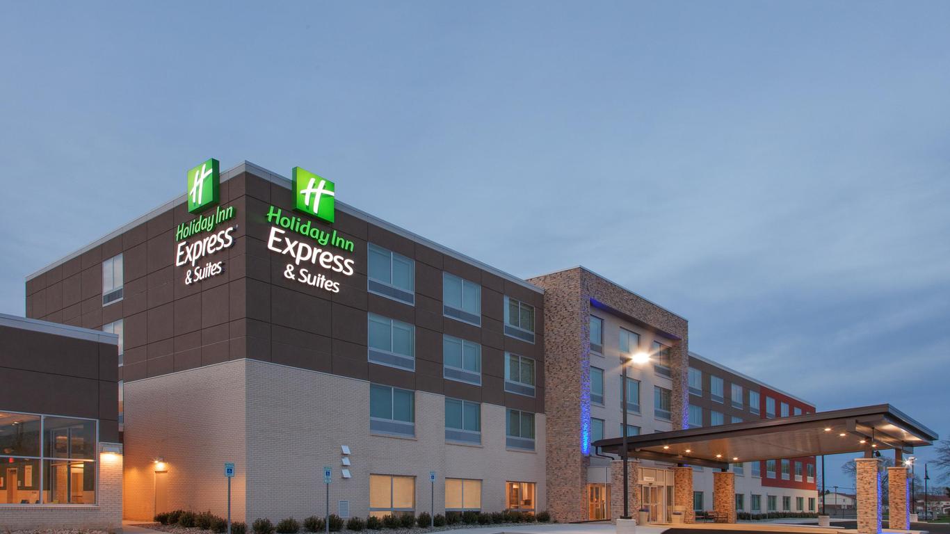 Holiday Inn Express & Suites Sterling Heights-Detroit Area