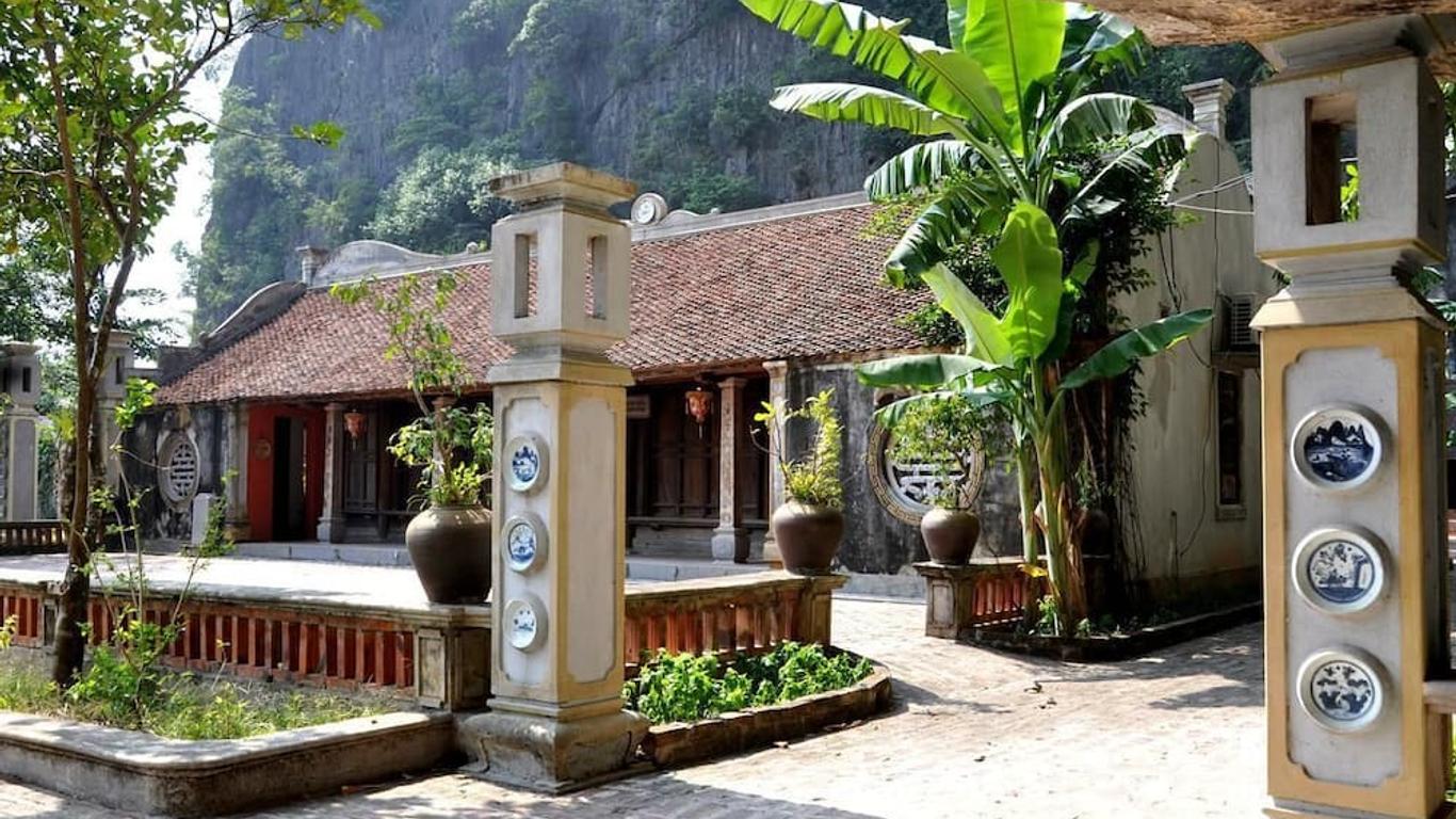 Vietnamese Ancient Village Hotel