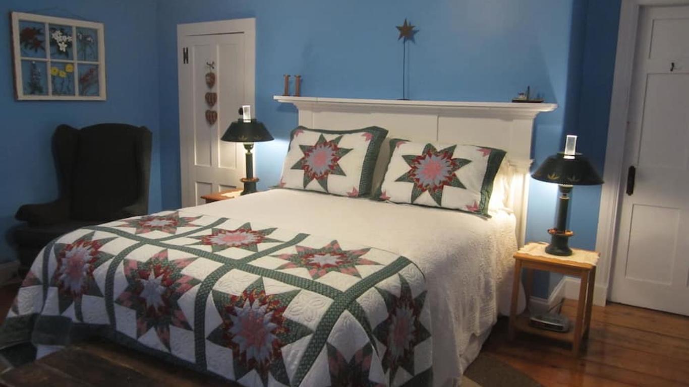 Grand Oak Manor Bed And Breakfast