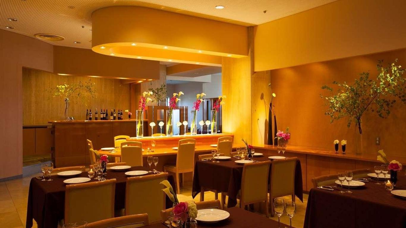 New Grand Hotel