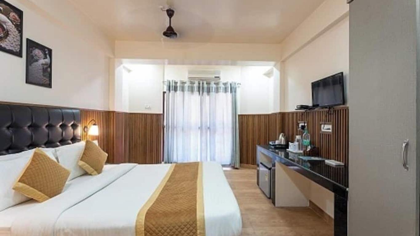 Hotel Mainak & Health Club