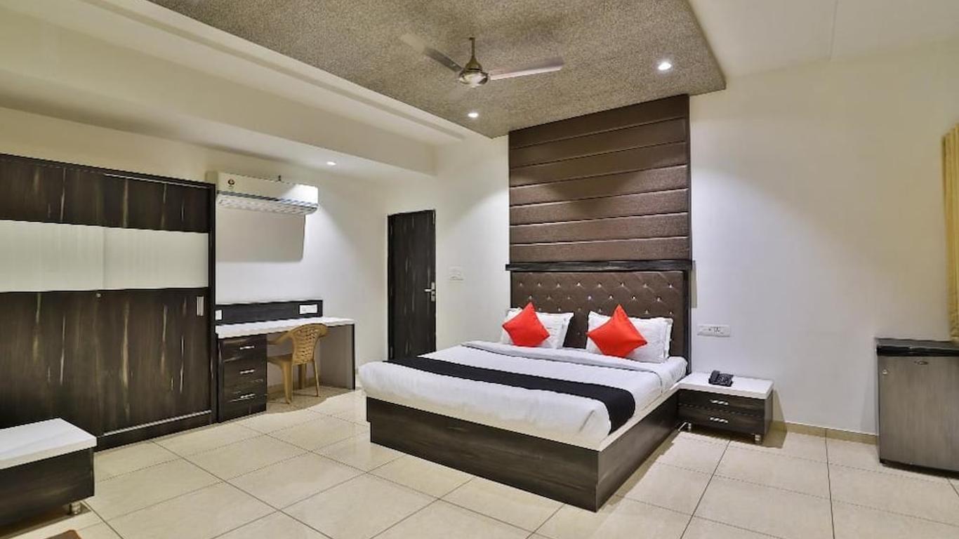 Dev Motel & Banquet