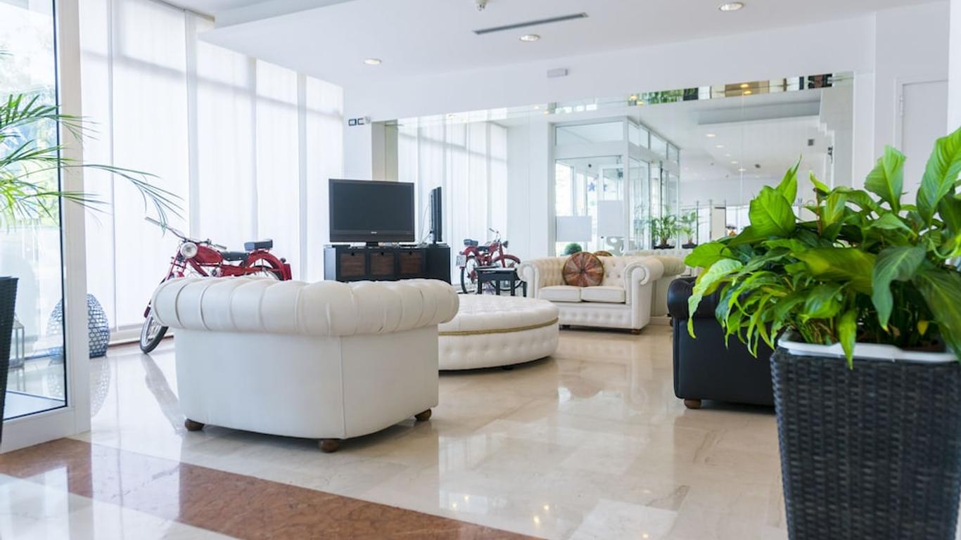 Venice Hotel