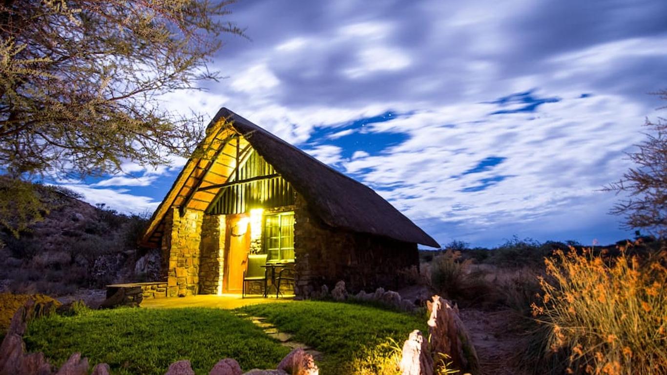 Etusis Lodge