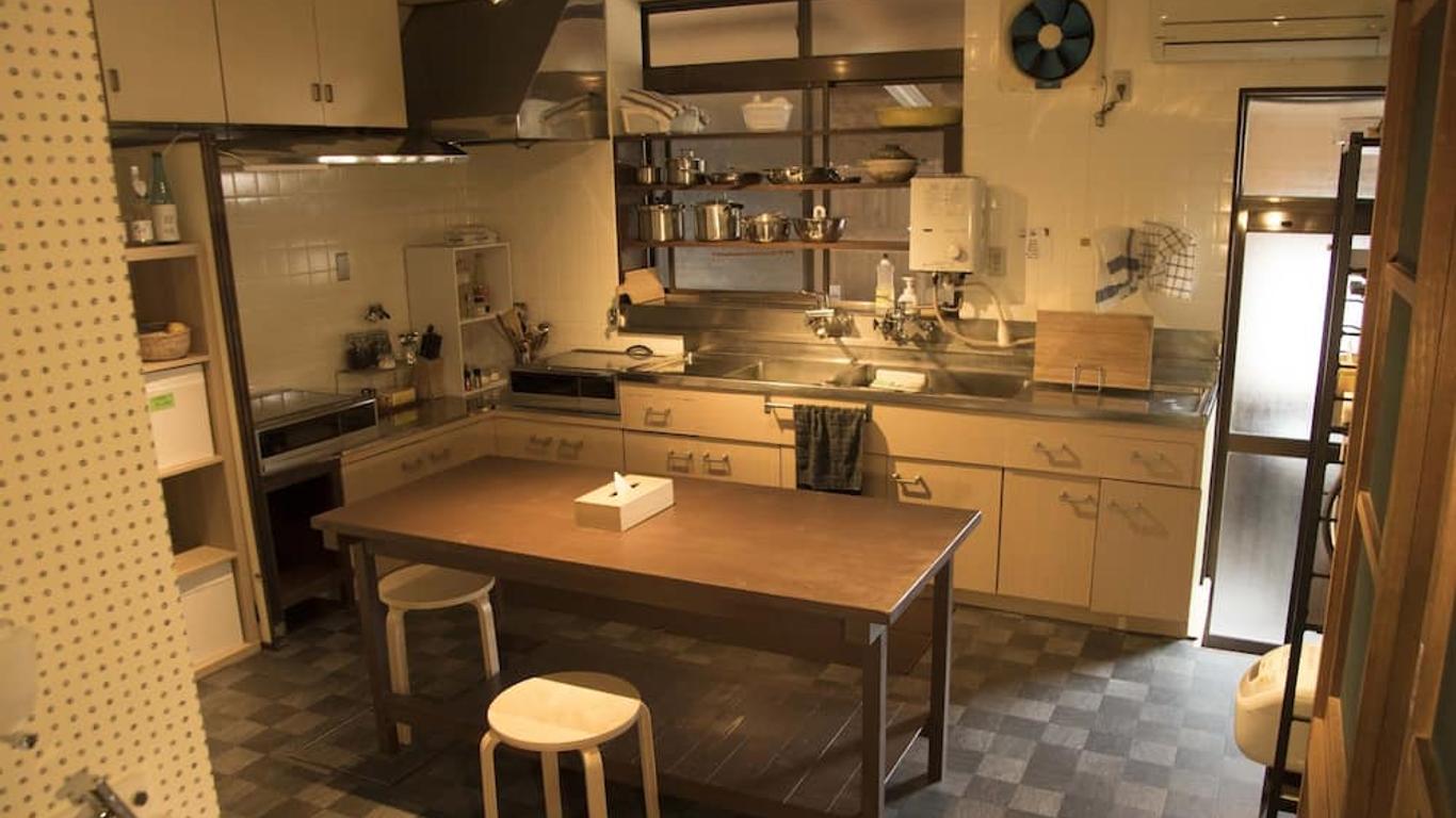J-Hoppers Kumano Yunomine Guesthouse