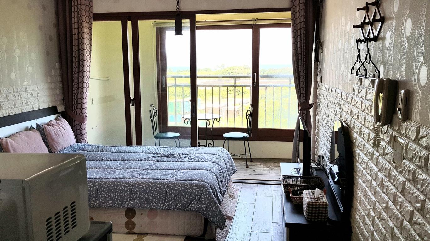 Jun House