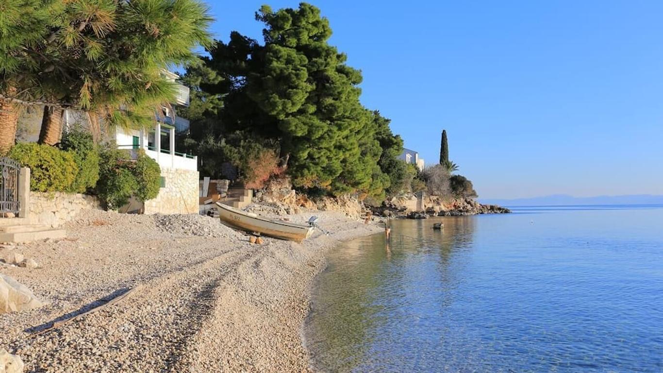 Apartments by the sea Zaostrog, Makarska - 2625