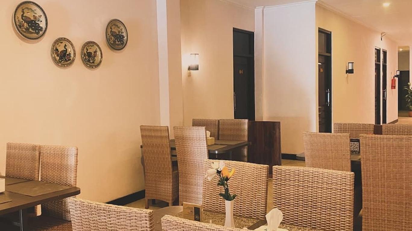 Anggraeni Hotel Ketanggungan