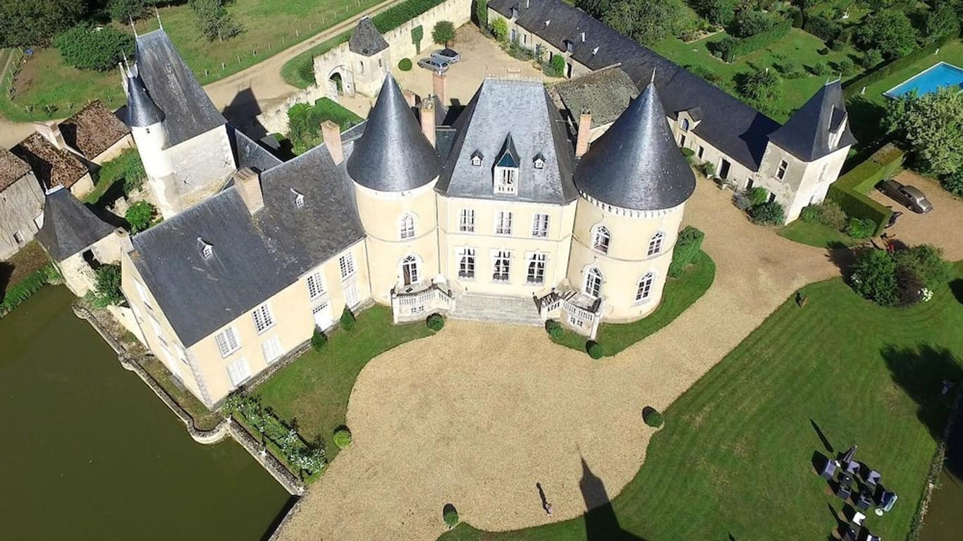 Chateau De Vauloge