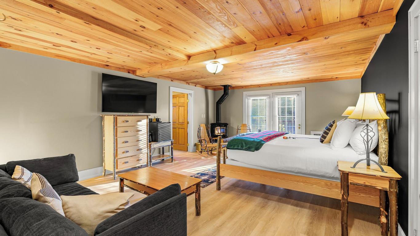 The Alpine Lodge