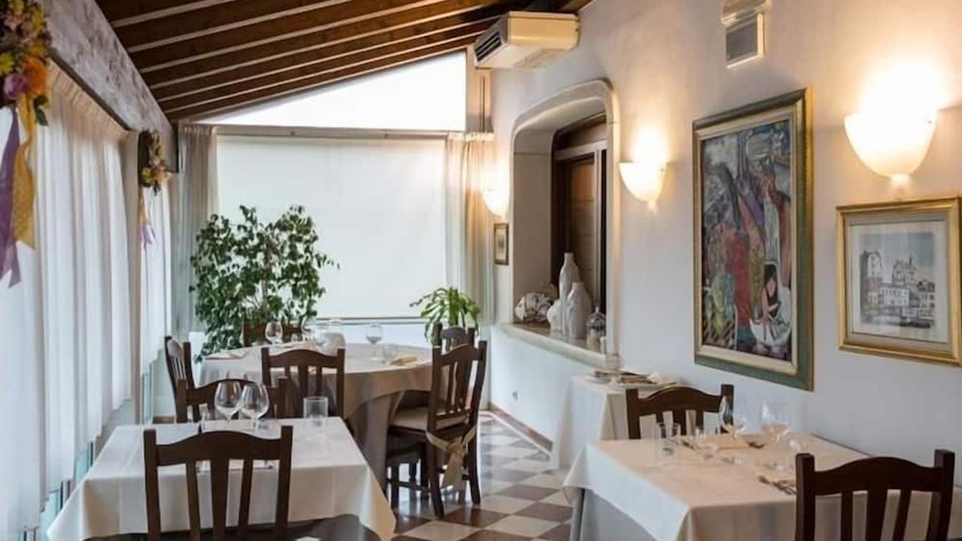 Hotel Villa Monica