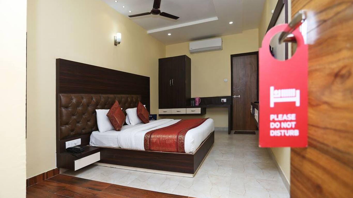 OYO 4009 Hotel Hkj Palace