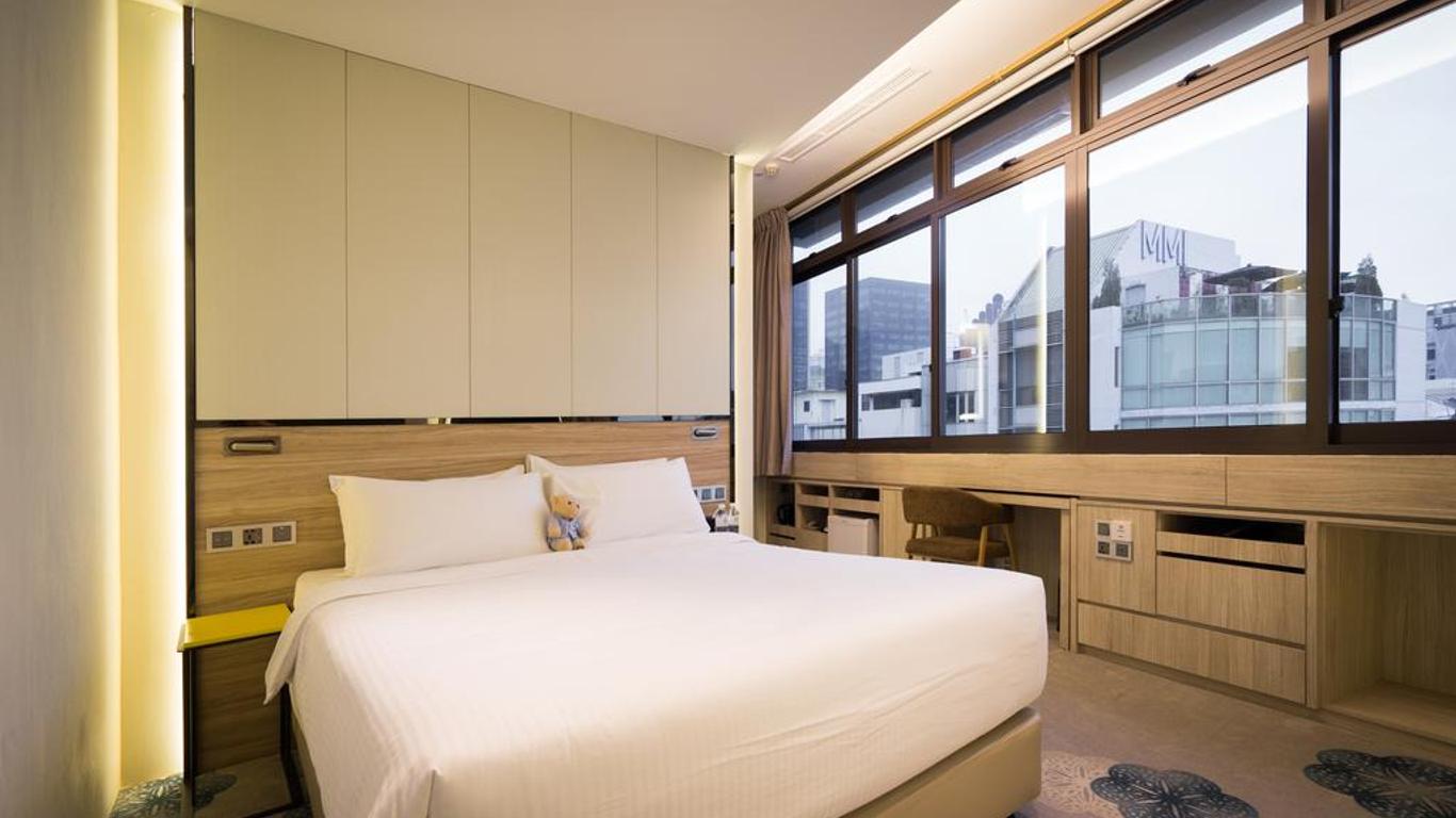 Woke Home Capsule Hostel