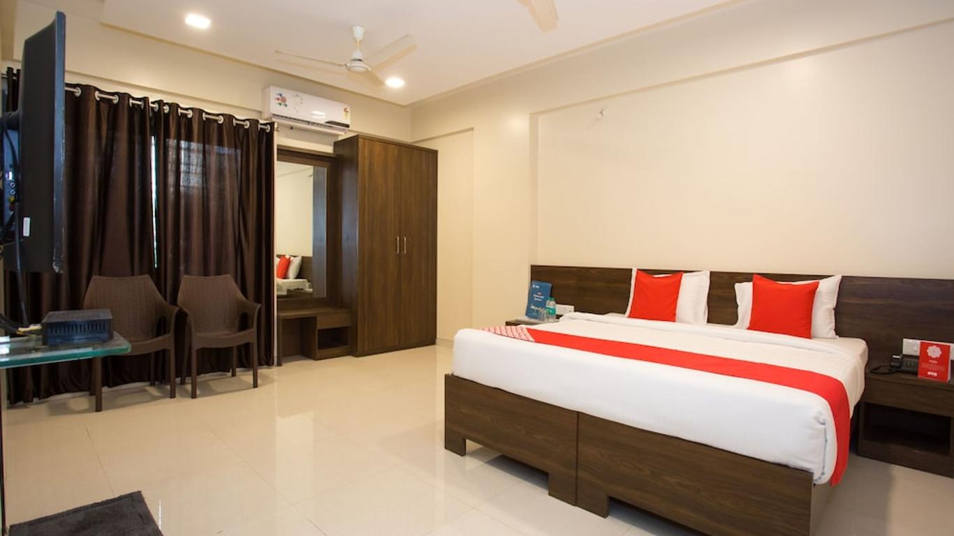 OYO 11512 Hotel Kedari Residency