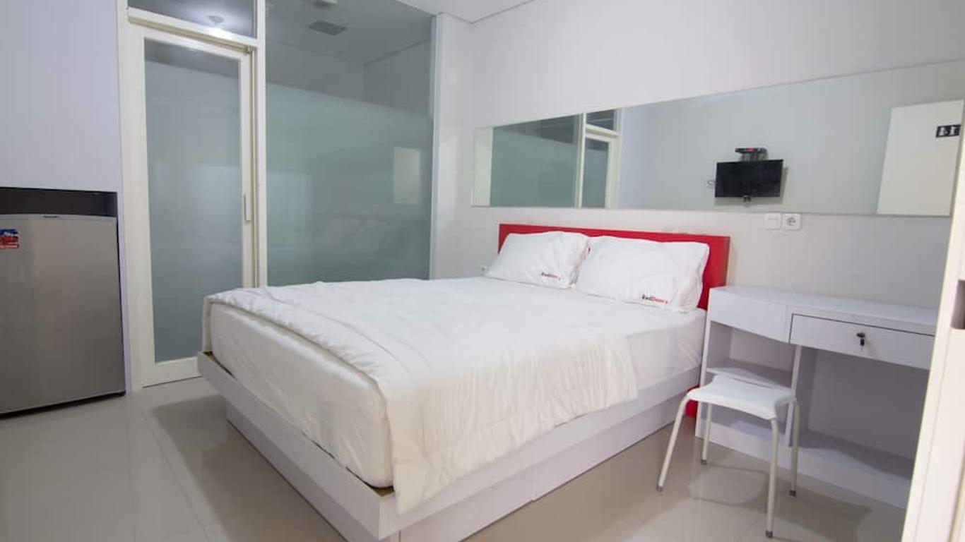 RedDoorz Diponegoro