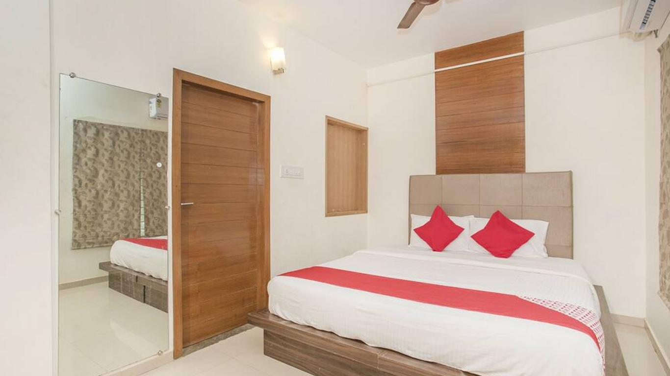 OYO 10722 Simera Service Apartments