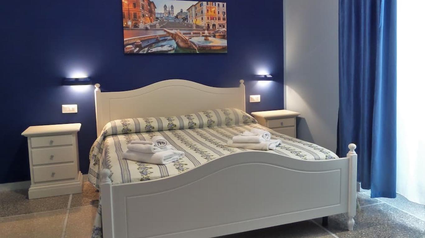 325 Rooms ai Fori