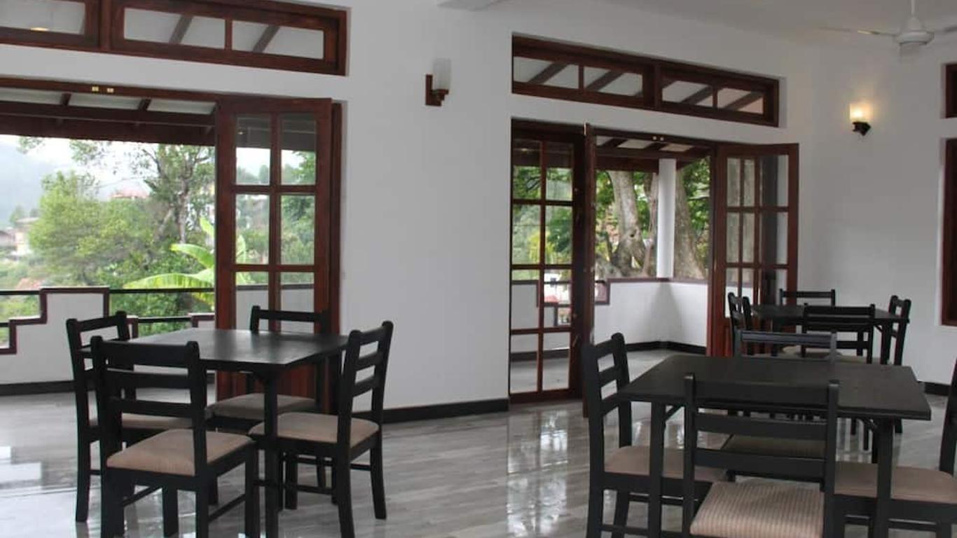 Lizzie Villa Guest House