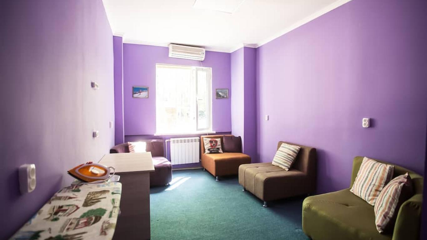 Hostel Eleon