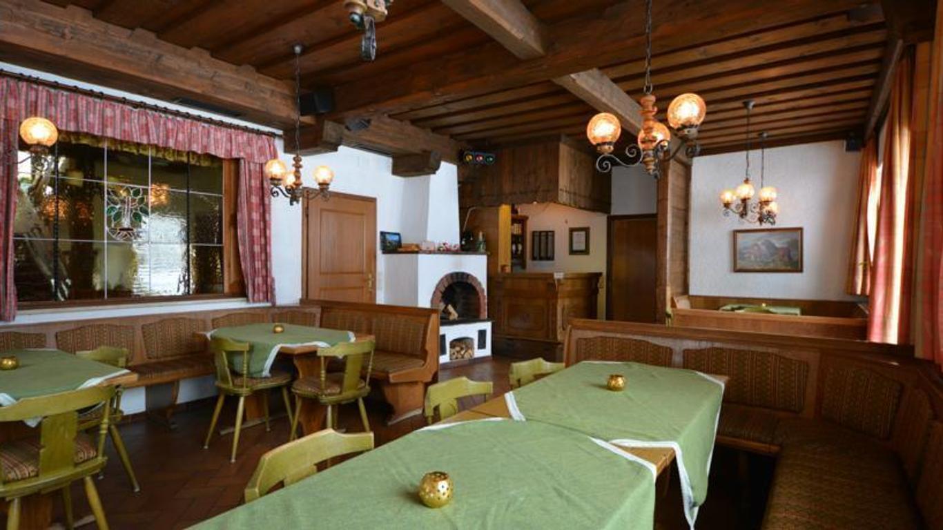 Haus Alpina by Chatel Reizen