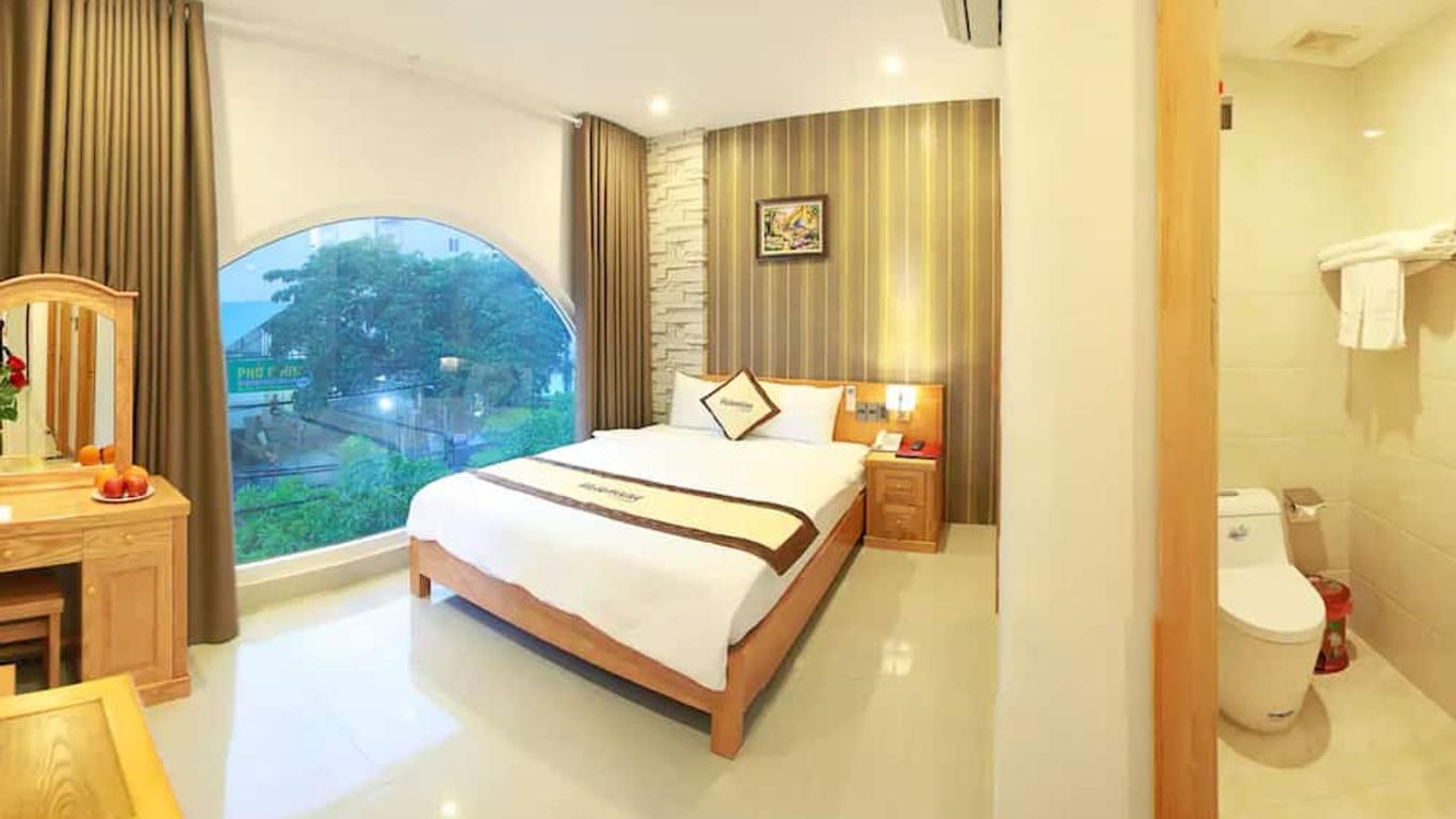 Valentine Hotel