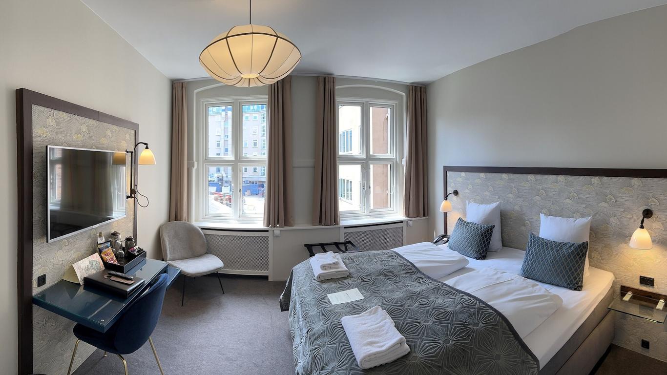 Ascot Hotel