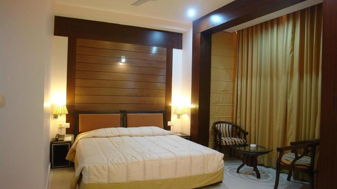 Hotel Royal Residency