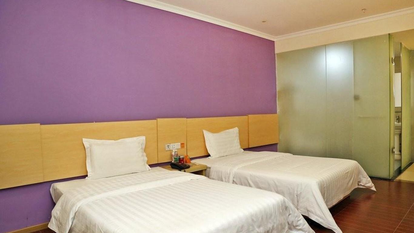 7-day Hotel Chain Shenzhen Pinghu Shunping Commercial Center Store