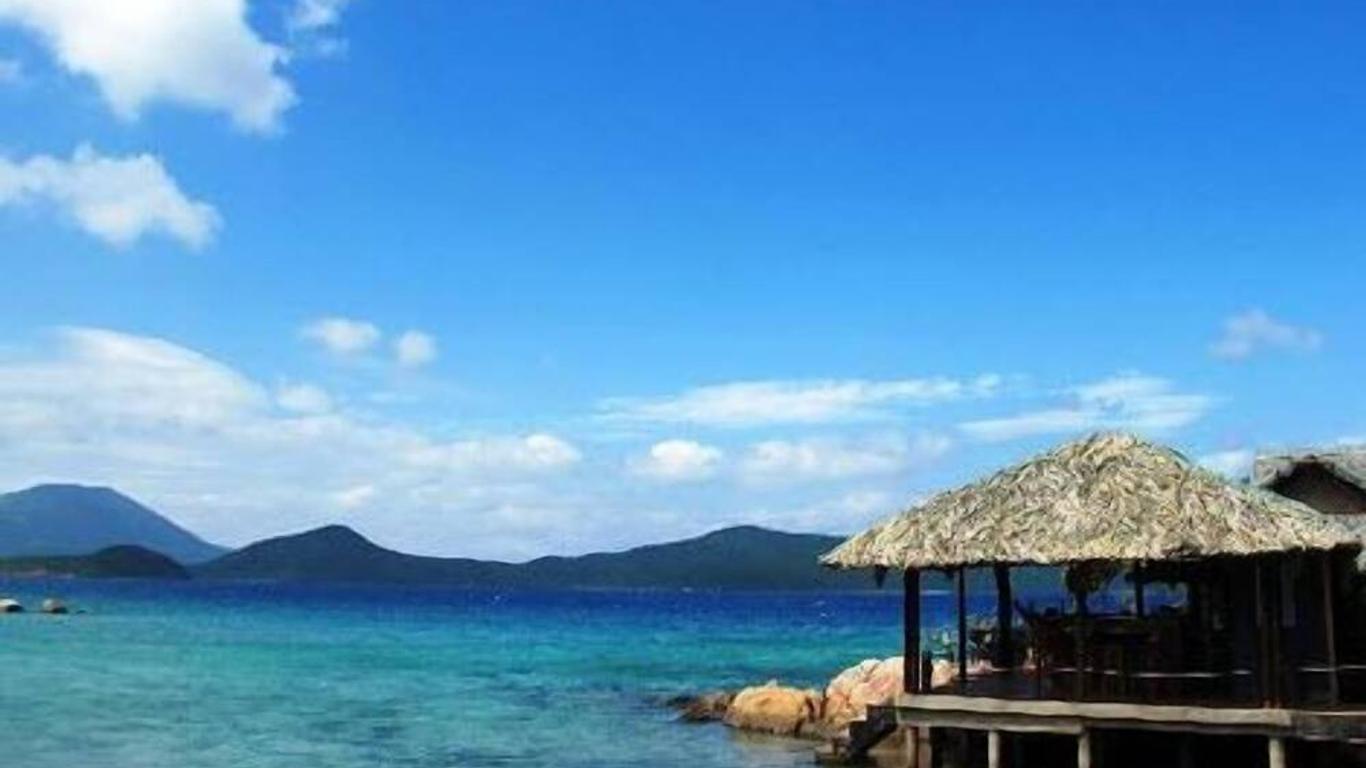 Whale Island Resort