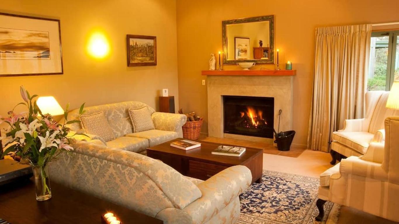 Whakaipo Lodge