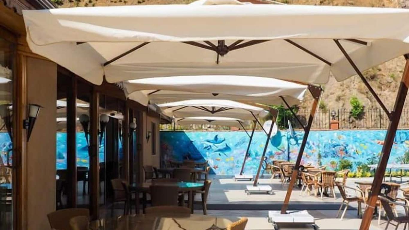 Kizkalesi Hotel
