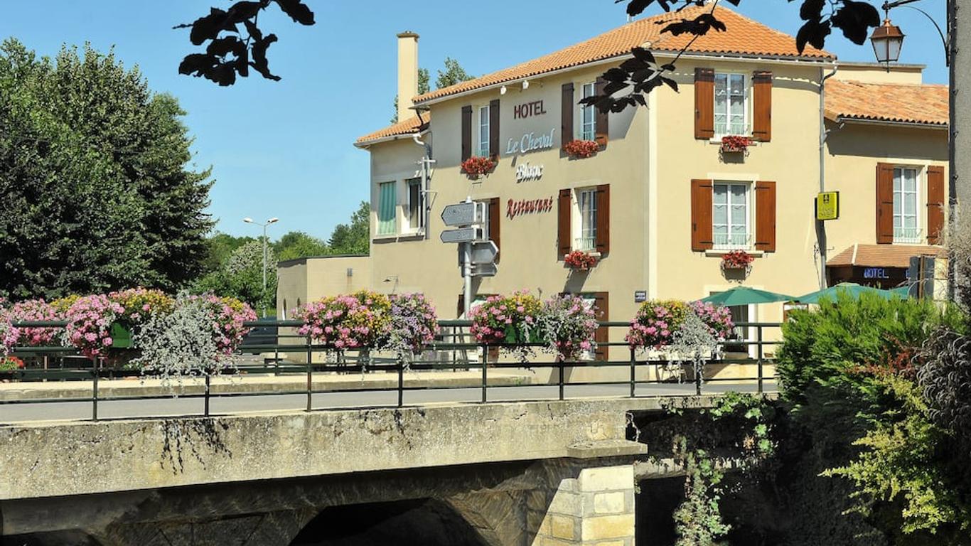 Logis Le Cheval Blanc et Le Clovis