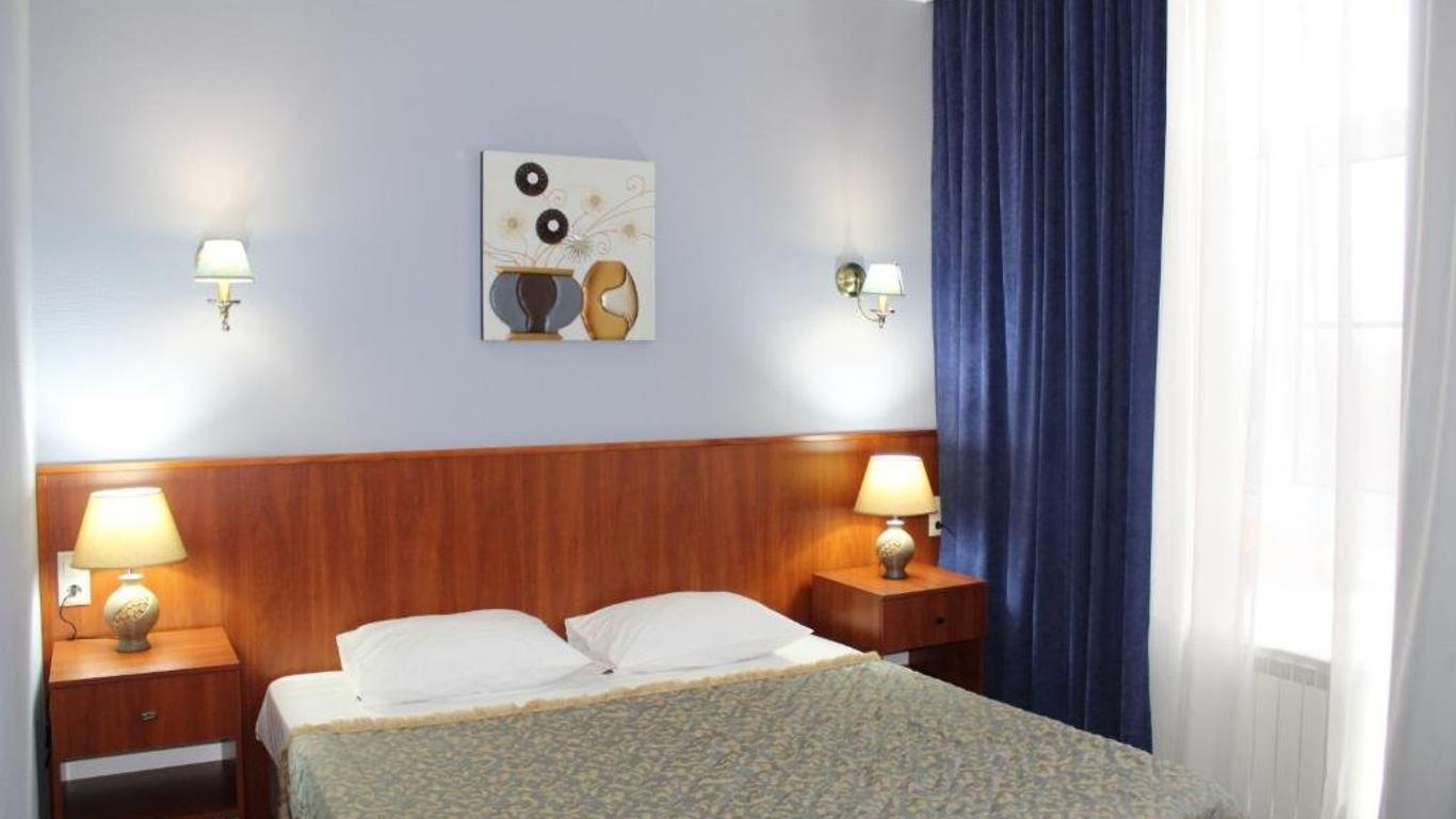 Hotel Continent
