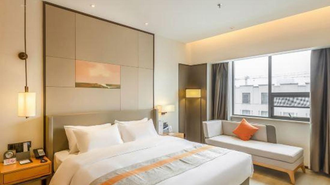 Pingdingshan Runzeyuan Shenma Hotel